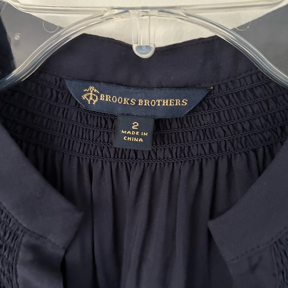 Brooks Brothers cap sleeve blouse, midnight blue, size 2 - Picture 3 of 5
